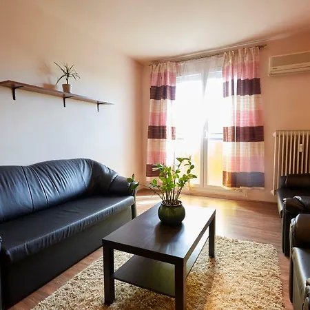 Egyetemváros - A. Apartman Pécs